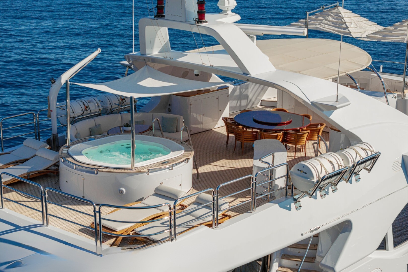 Exterior Sunbathing Area 02.jpg