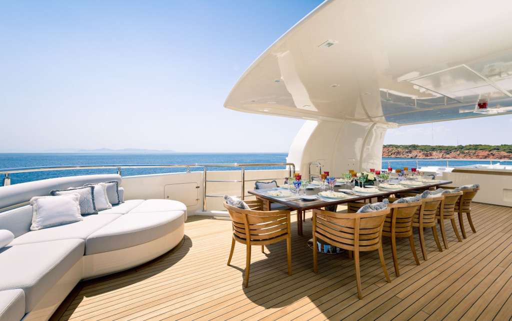 Exterior living spaces 00010.jpg