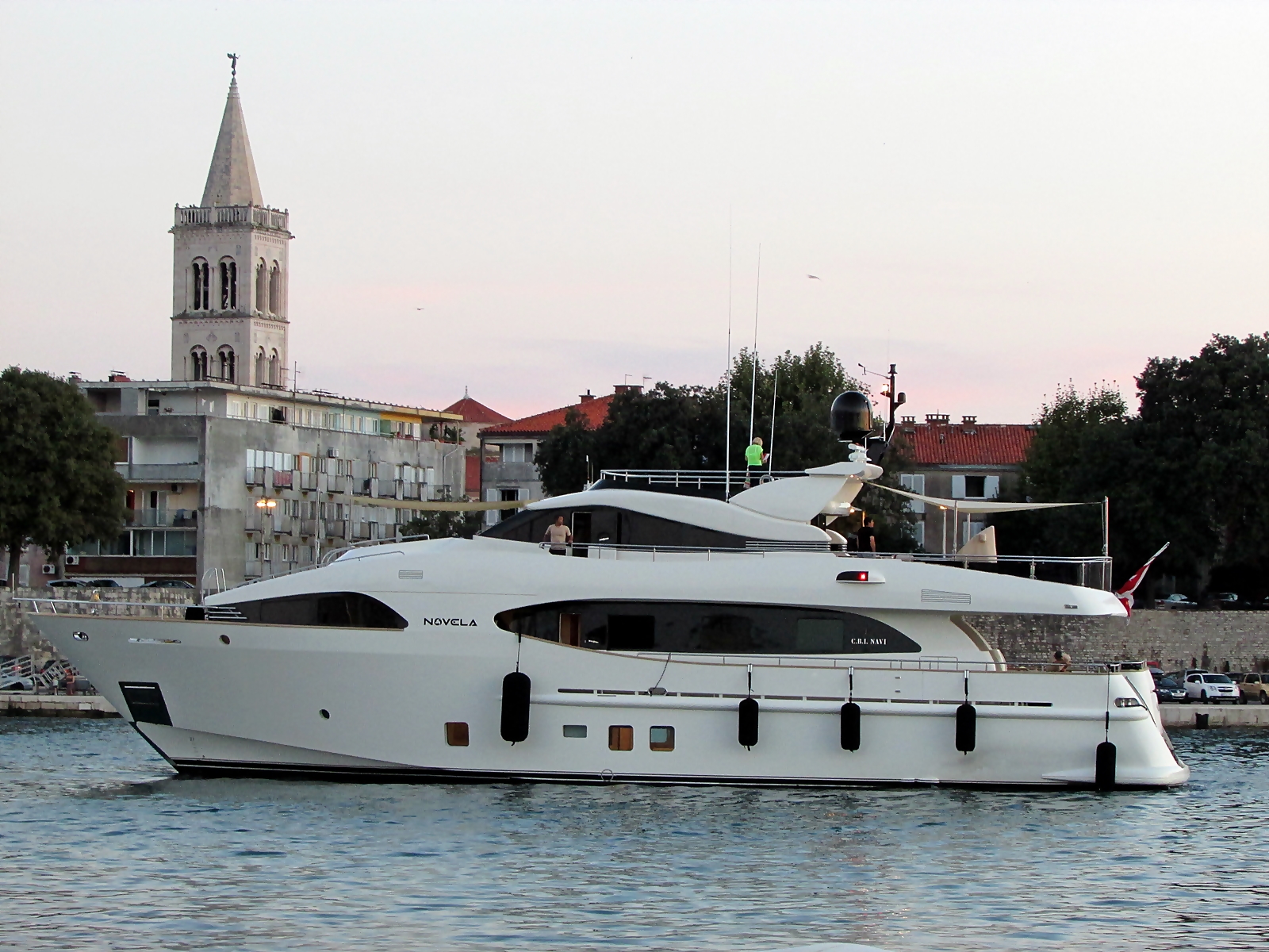 Exterior00004.jpg