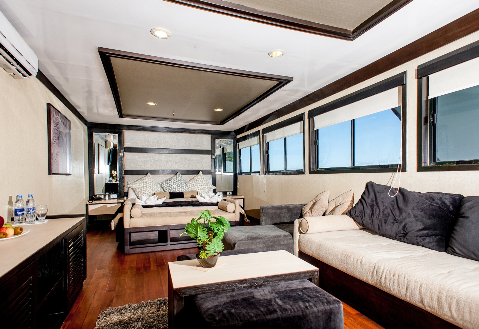 Galapagos-Sea-Star-Journey-Guest-Suite.jpg