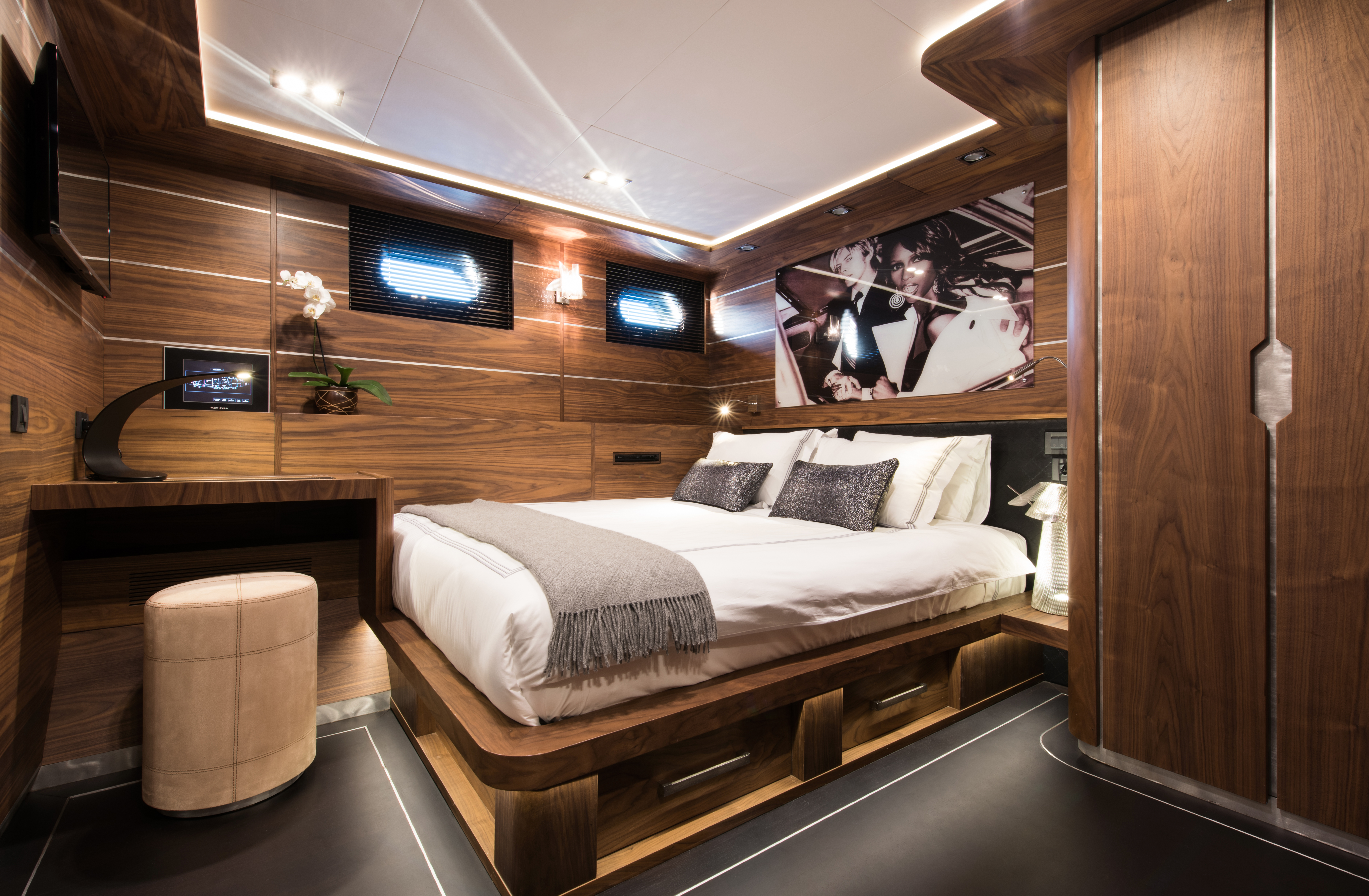 Guest-Double-Cabin.jpg