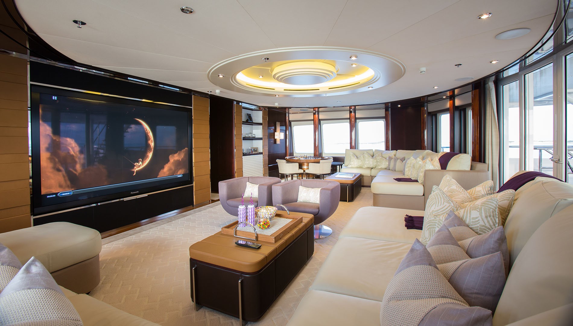 Interior 6.jpg
