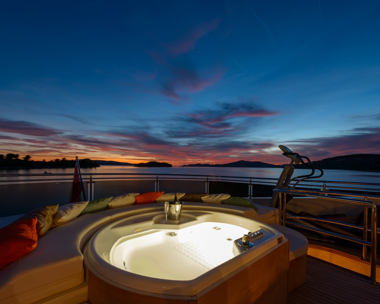 Jacuzzi 00002.jpg