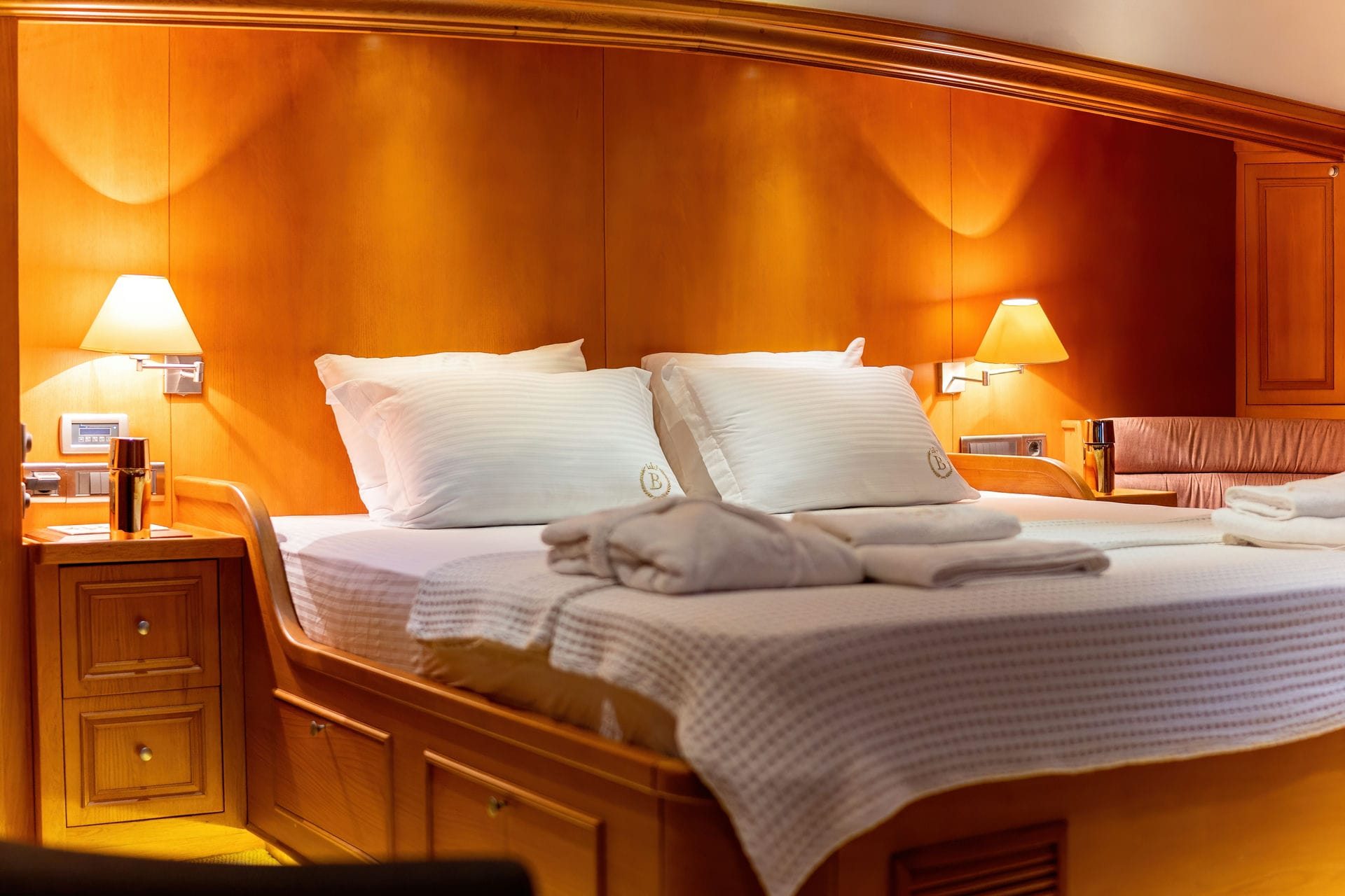 King suite - in the evening.jpg
