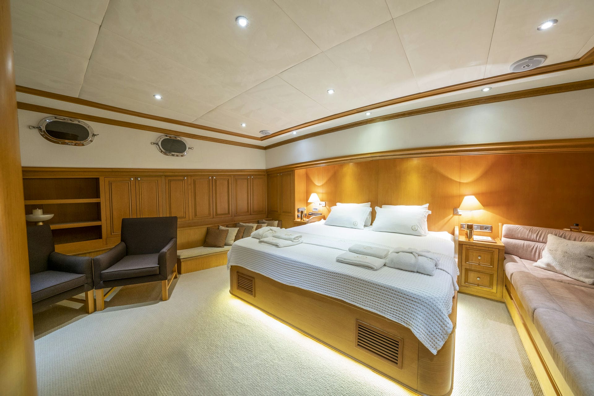 King suite - large view.jpg