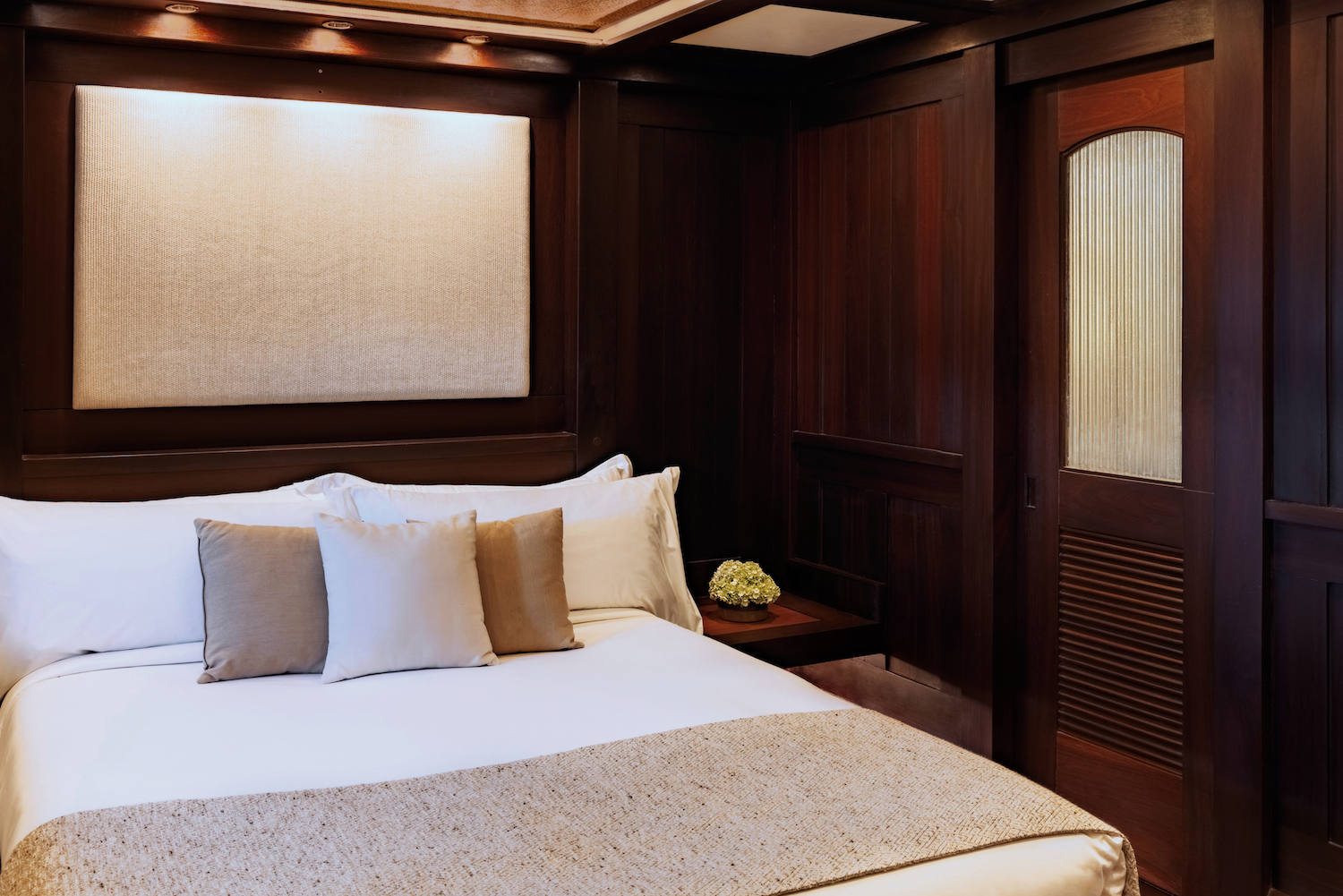 Lower cabin bedroom 1.jpg