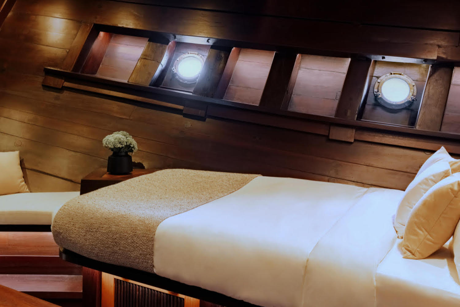 Lower cabin bedroom 3.jpg