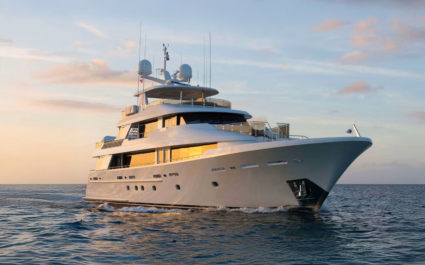 Luxury superyacht Lady JJ.jpg