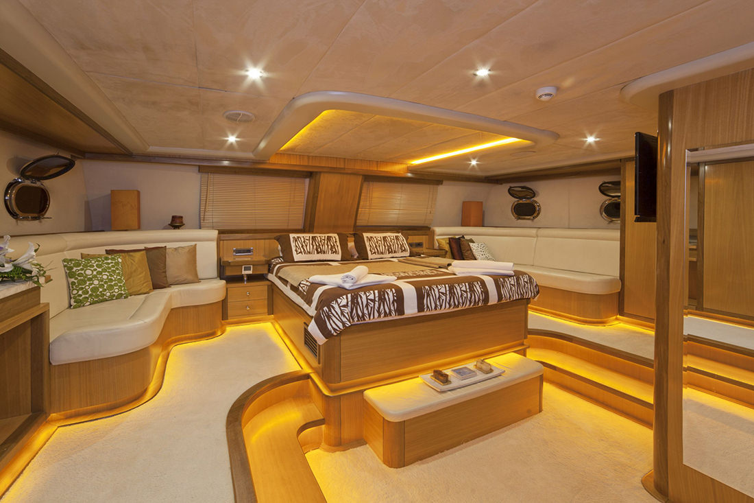 MASTER CABIN.jpg
