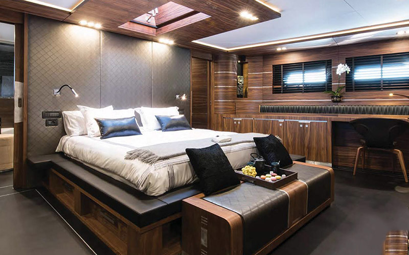 Master Cabin 8745.jpg