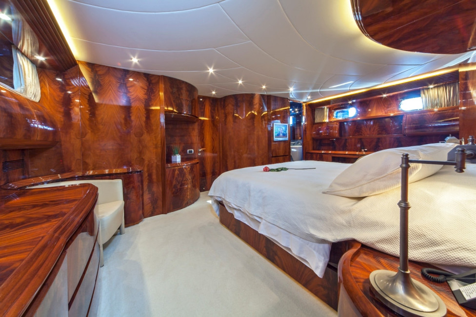 Master cabin side.jpg