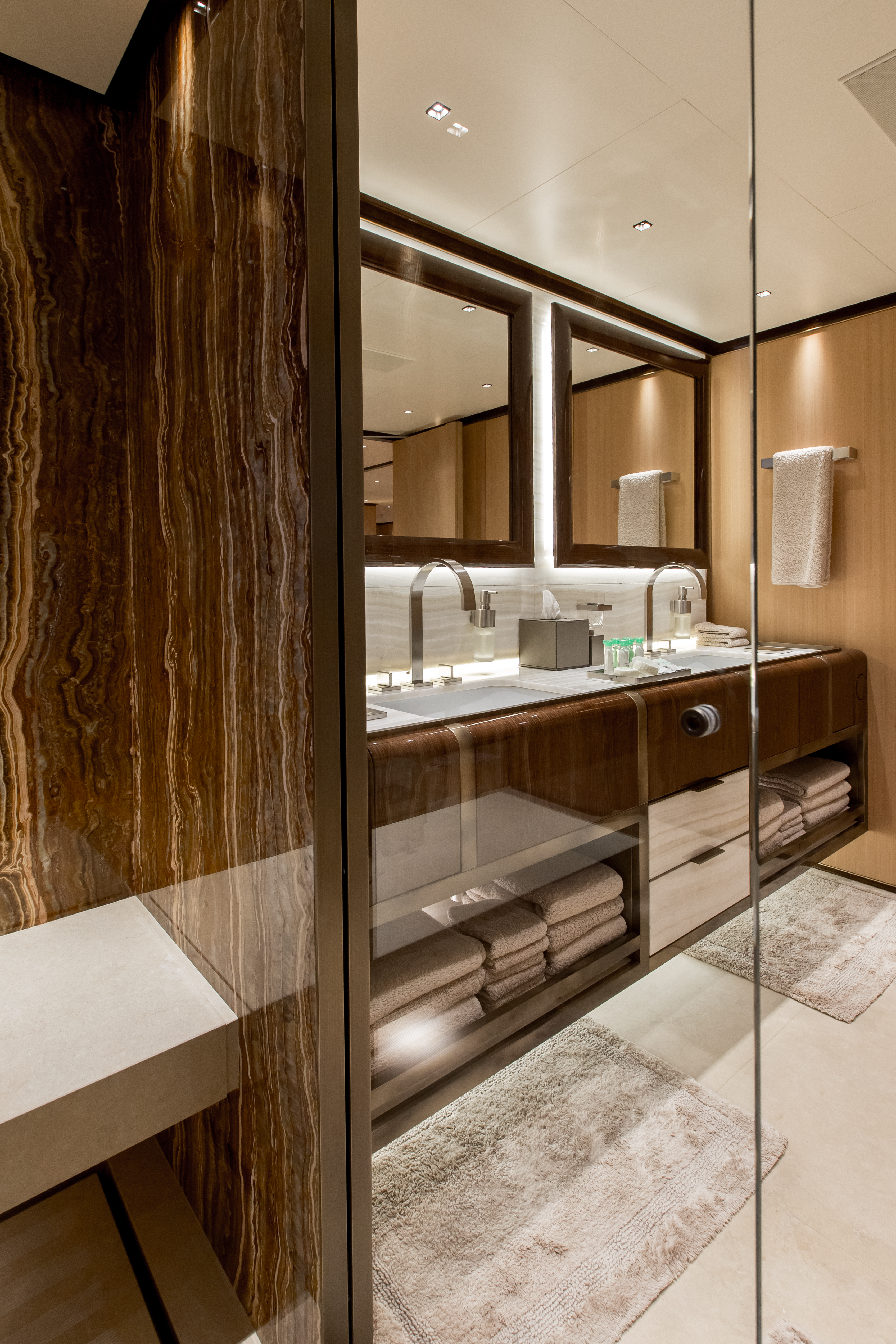 Master ensuite  00003.jpg