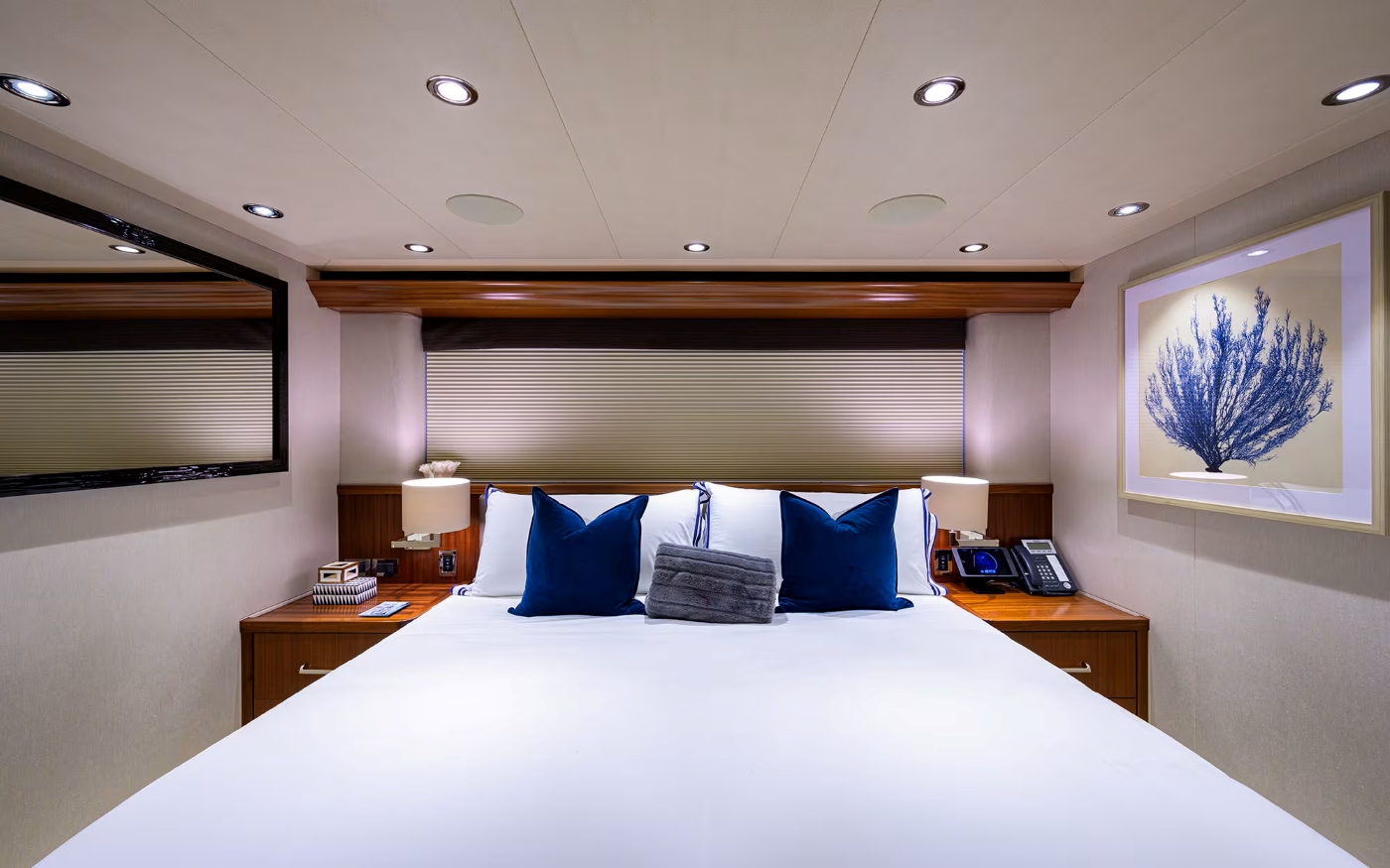 Master stateroom 01.jpg