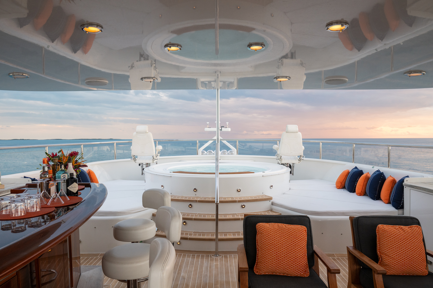 Sun Deck Jacuzzi Forward.jpg