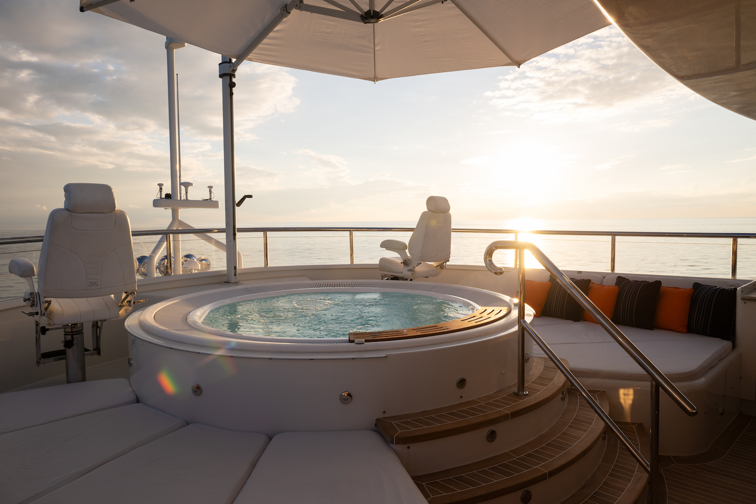SunDeck Jacuzzi Forward.jpg
