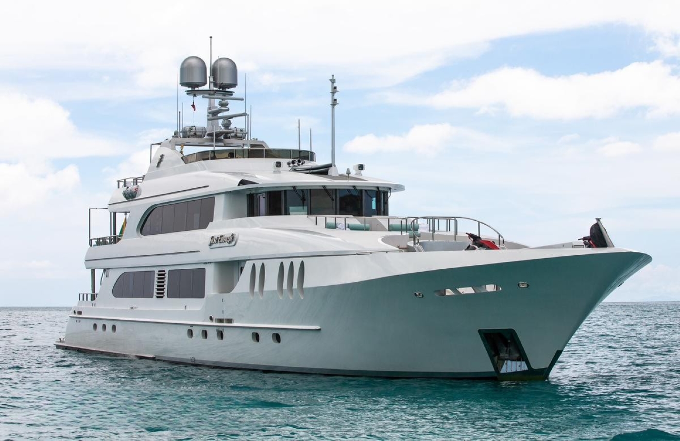 Superyacht JUST ENOUGH.jpg