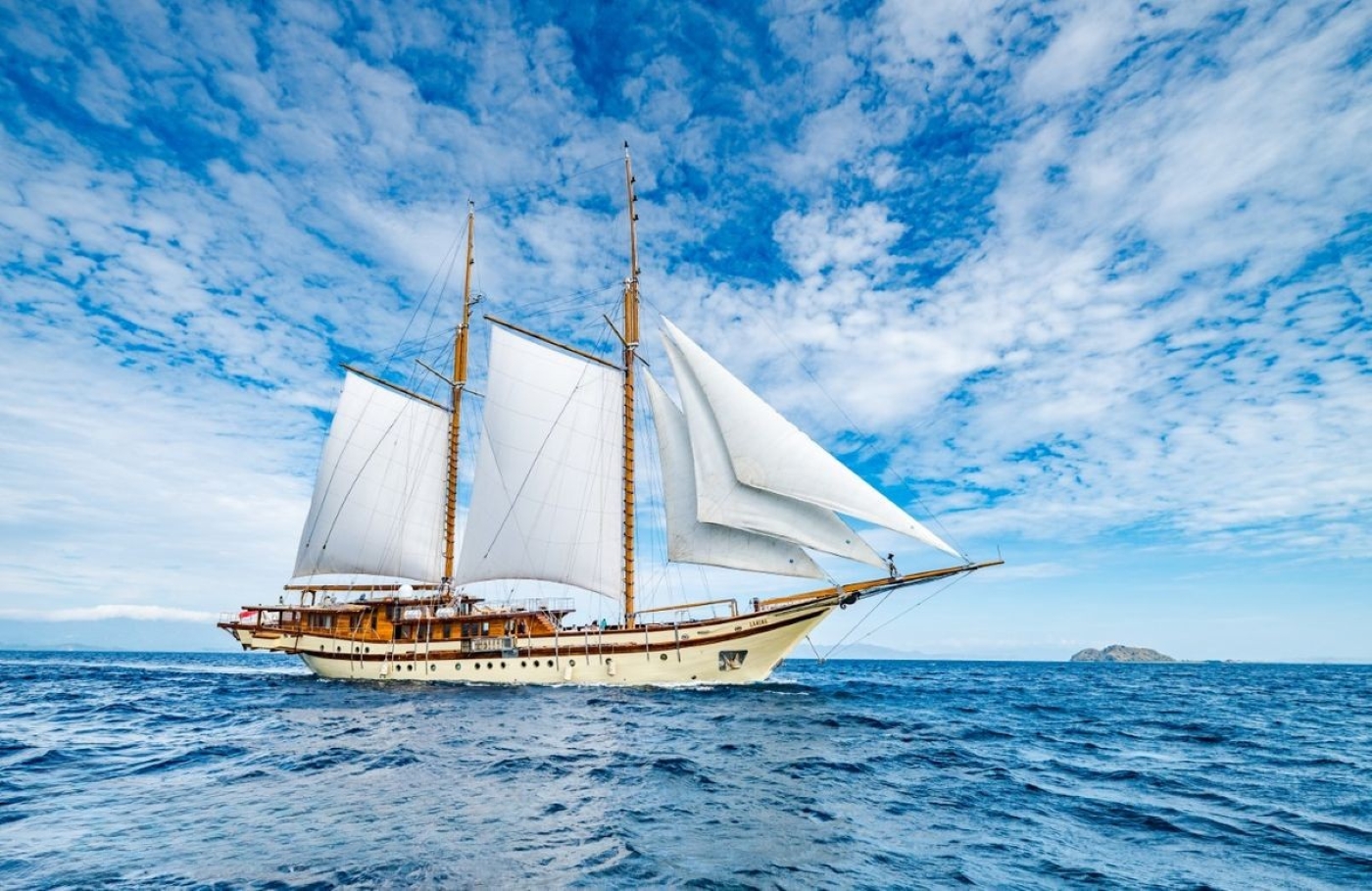 Superyacht LAMIMA.jpg