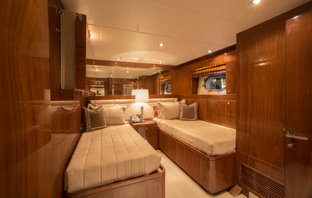 Twin cabin 00002.jpg