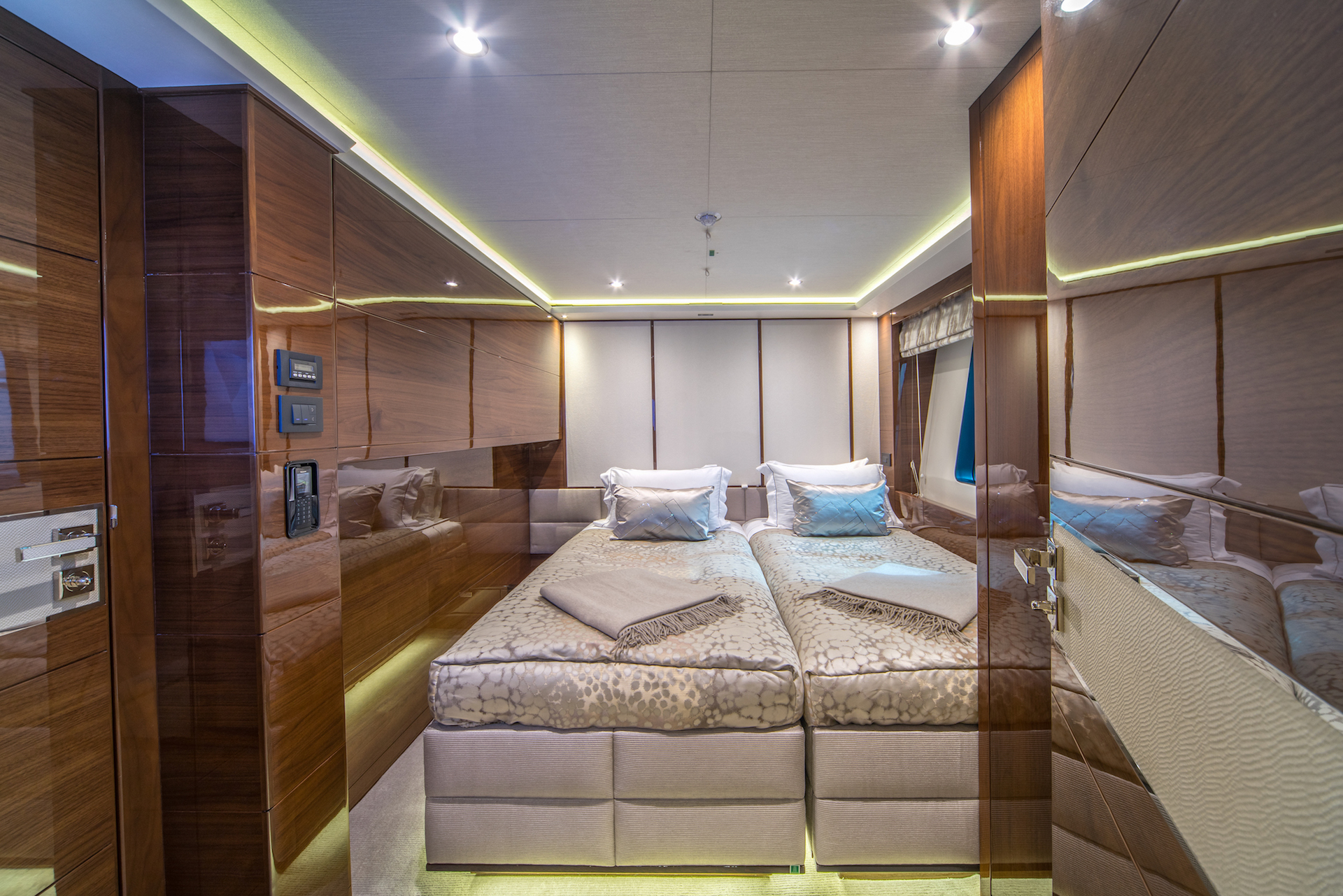 Twin guest cabin double set up.jpg