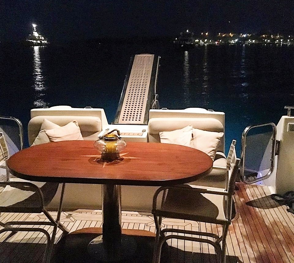 aft alfresco seating.jpg