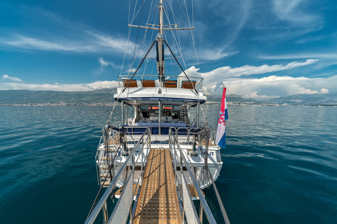 aft view with passarelle.jpg