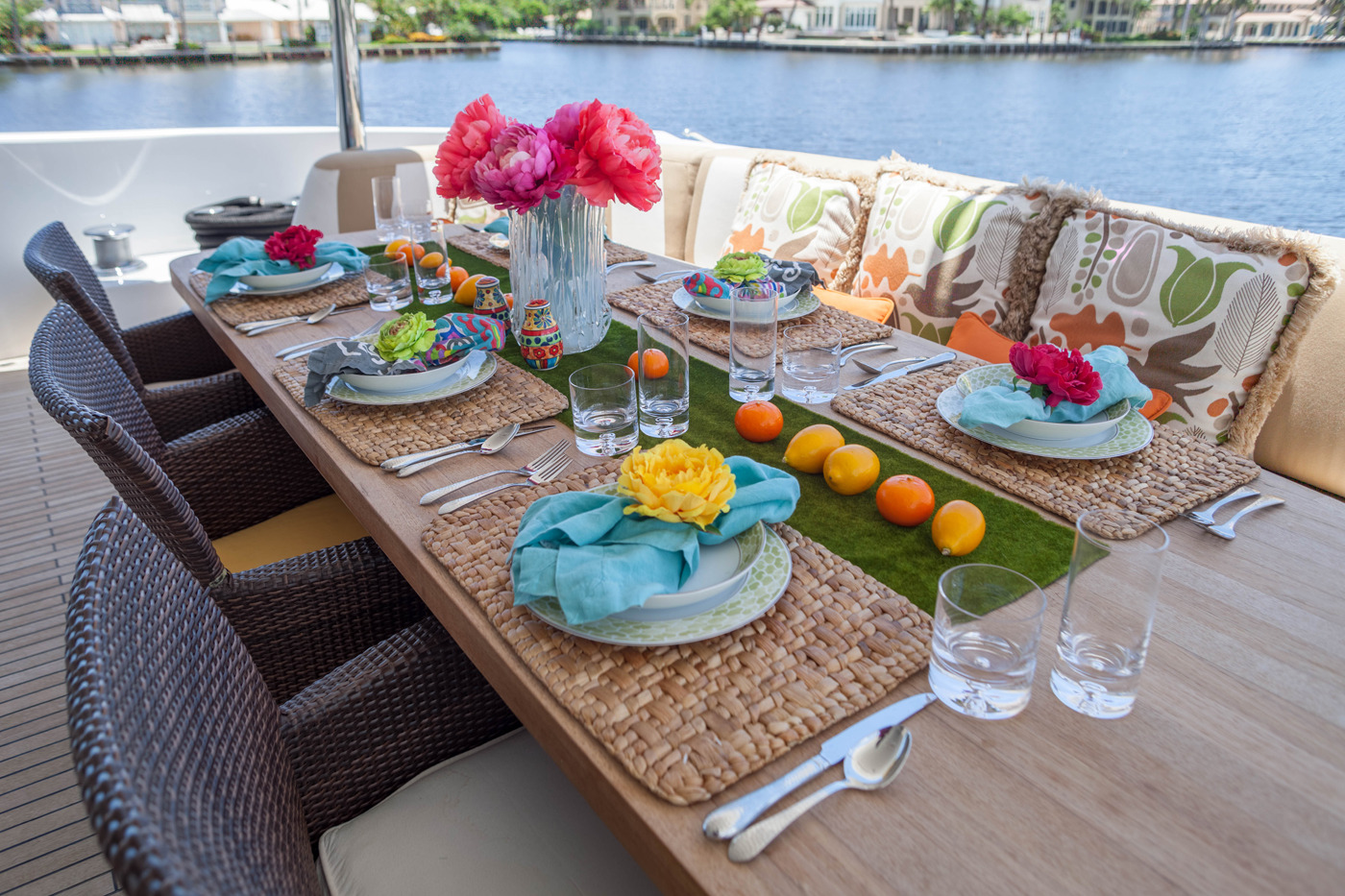 alfresco dining detail.jpg