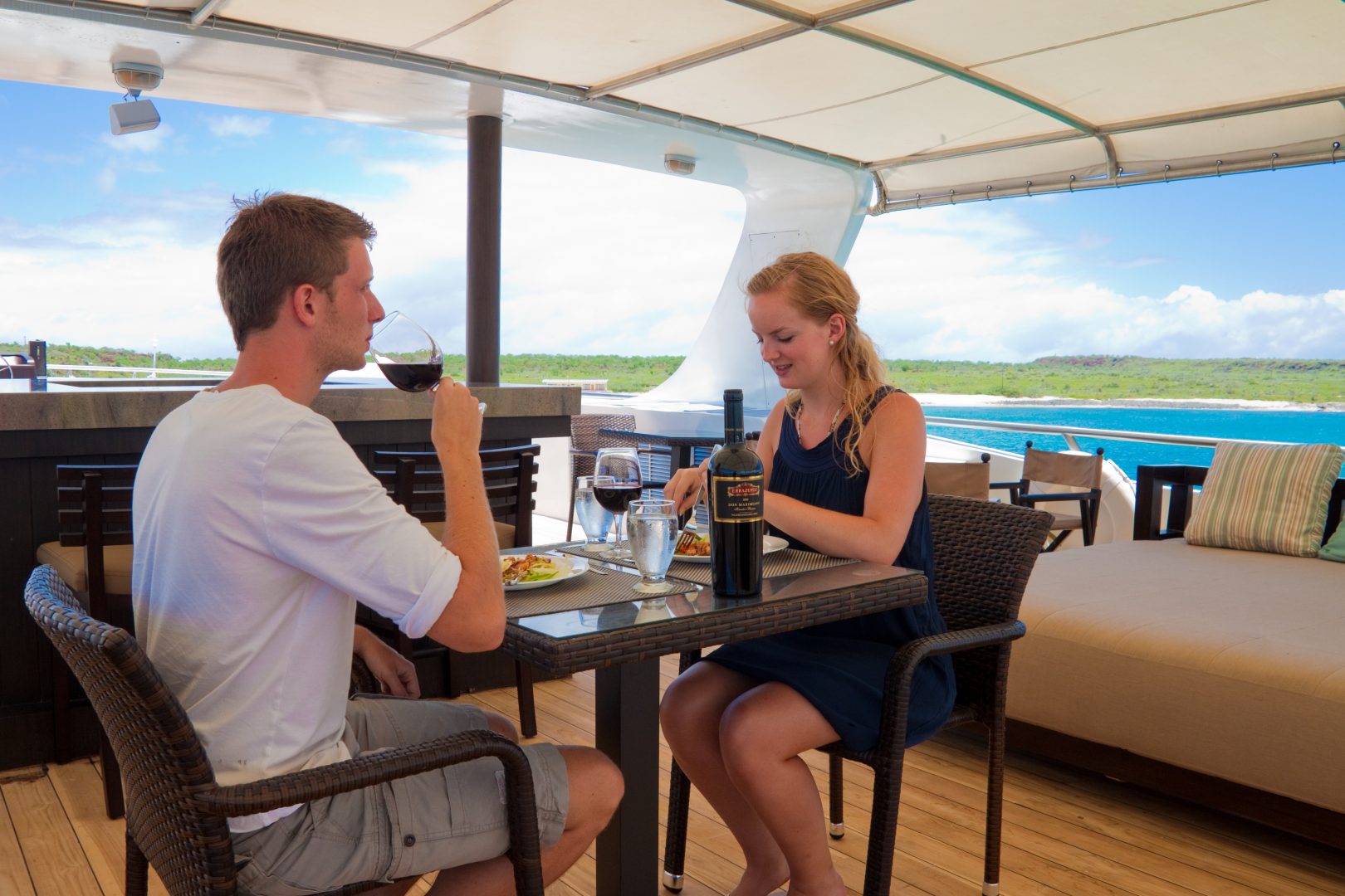 galapagos-grand-odyssey-outside-bar.jpg