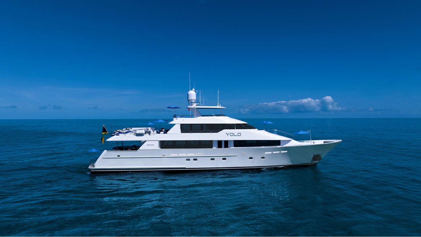 motor yacht YOLO.jpg