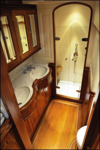  ATALANTE -  Bathroom.jpg