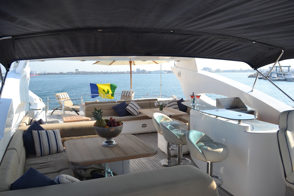  BEACHSEEKER -  Sundeck Dining.jpg