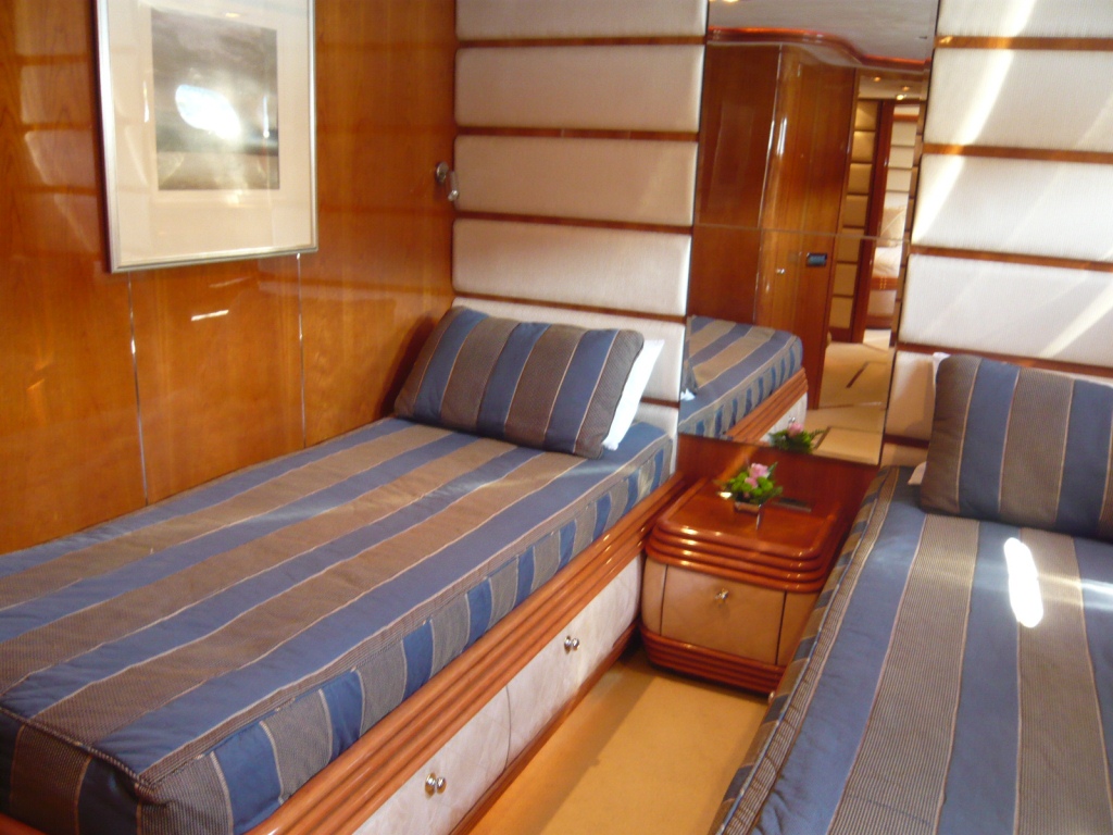  BEACHSEEKER -  Twin Cabin 2.jpg