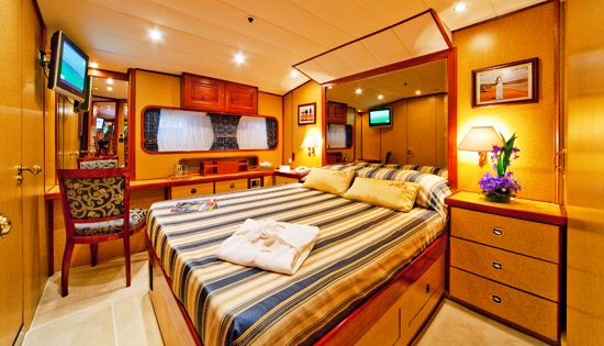 5 FISHES -  VIP Cabin.jpg