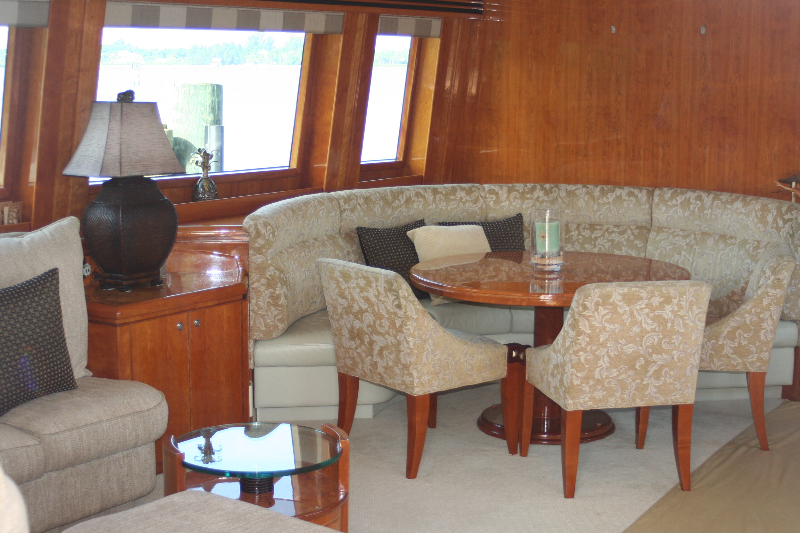 ACQUAVIVA Dining.jpg