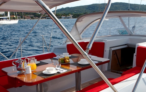 AMAZONCREEK -  Lunch in the Cockpit.jpg