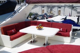 ANTALEX -  Flybridge.jpg