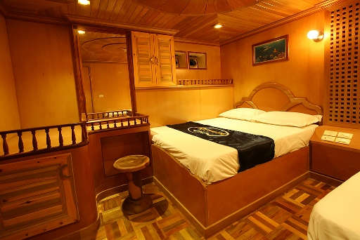 AREVARA - Triple Stateroom 2.jpg