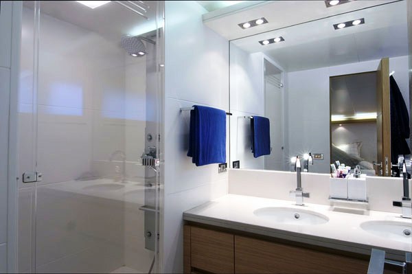 ARMENI -  Bathroom 3.jpg