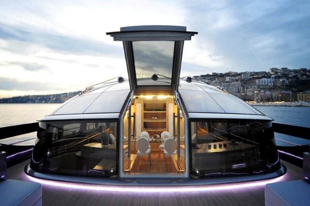ASTRO - Foredeck companion way.jpg
