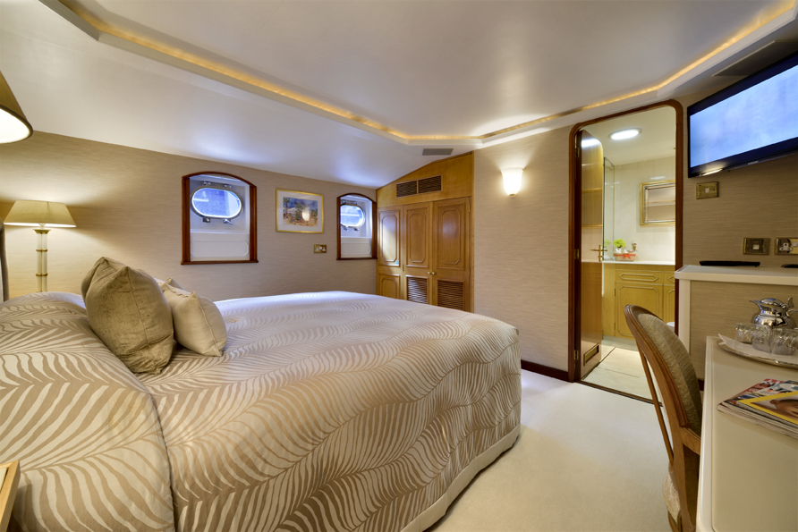 ATLANTIC GOOSE -  Guest Cabin.jpg
