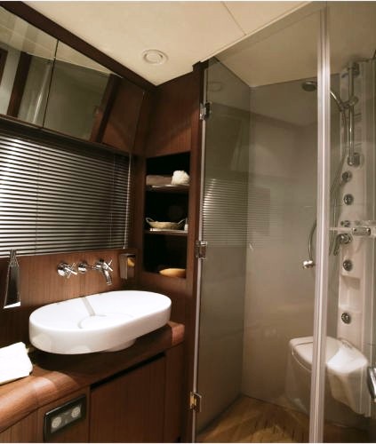 Aicon 75  Bathroom.jpg