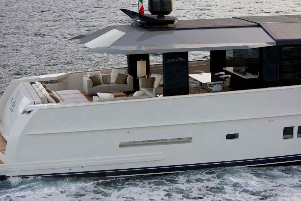 Arcadia Yachts SOLAR - Cockpit.jpg