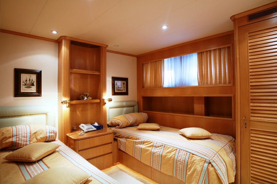 Astir -  Twin Cabin.jpg
