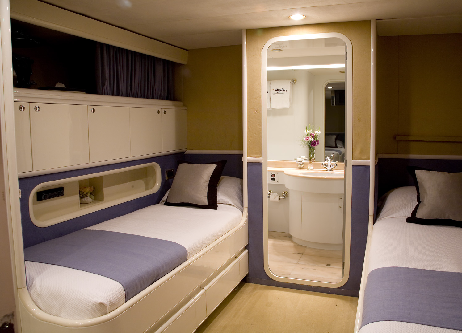 Avella - New Port Twin 07.jpg