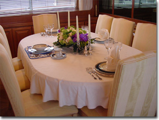 Avella dining detail.jpg