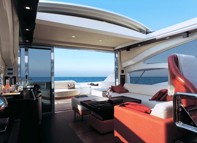 Azimut 62S -  Salon looking aft.jpg