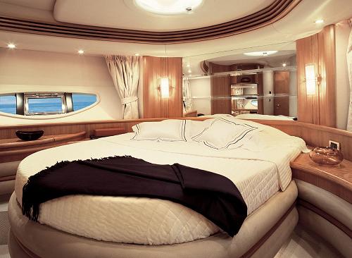 Azimut 68 VIP.jpg