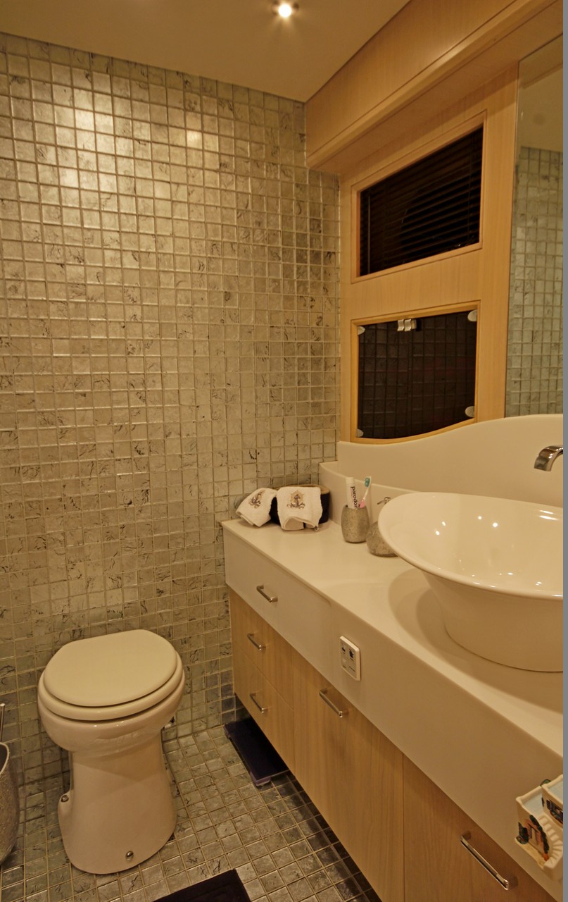 BANDIDO Ensuite.jpg
