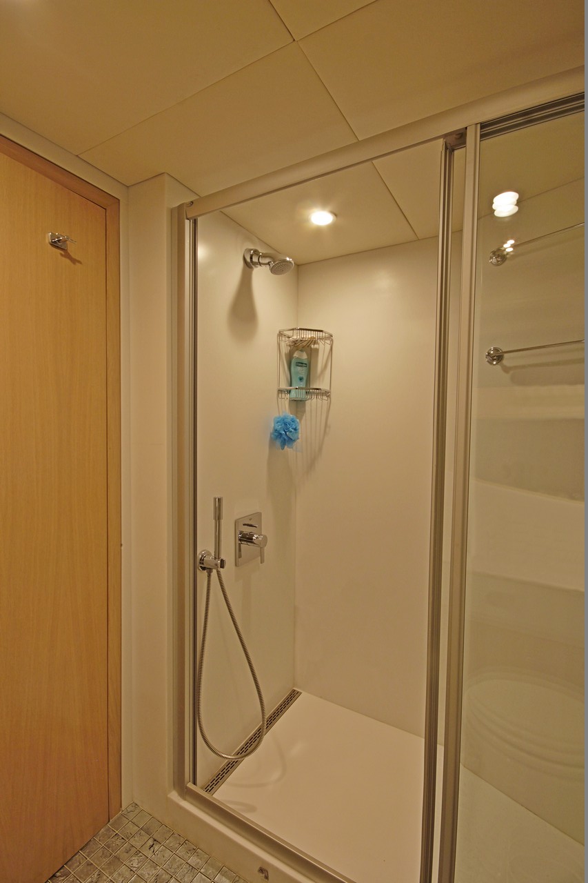 BANDIDO Shower.jpg