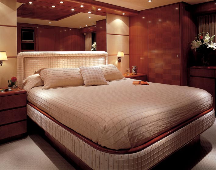 BARON - VIP Cabin.jpg