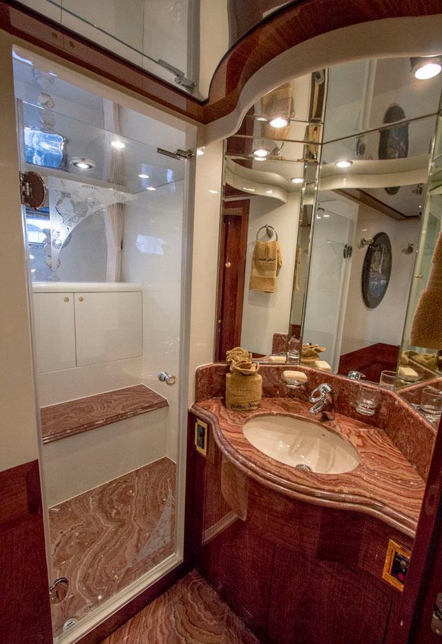 BELLA DONNA II -   VIP Ensuite.jpg